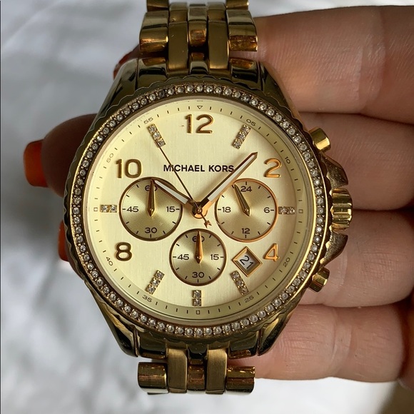 Michael kors gold color watch - Picture 2 of 3